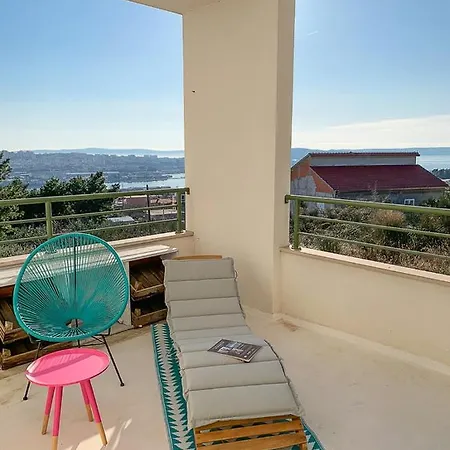 House In Split With Sea View, Terrace, Air Conditioning, Wifi 4937-1 Holiday home Solin