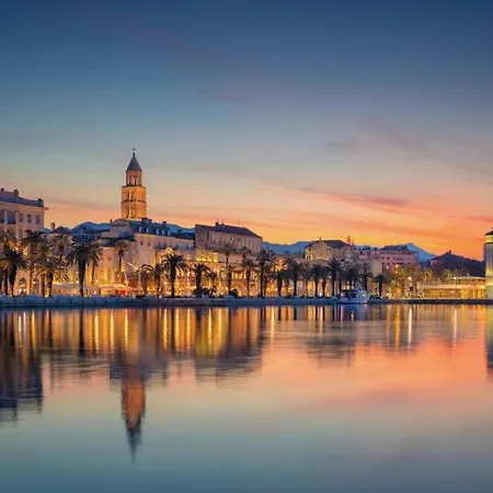 House In Split With Sea View, Terrace, Air Conditioning, Wifi 4937-1 Holiday home Solin