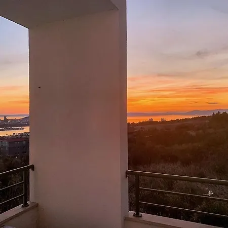 House In Split With Sea View, Terrace, Air Conditioning, Wifi 4937-1 * Solin