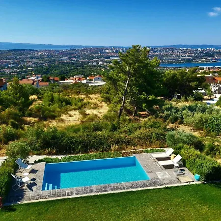 House In Split With Sea View, Terrace, Air Conditioning, Wifi 4937-1 *